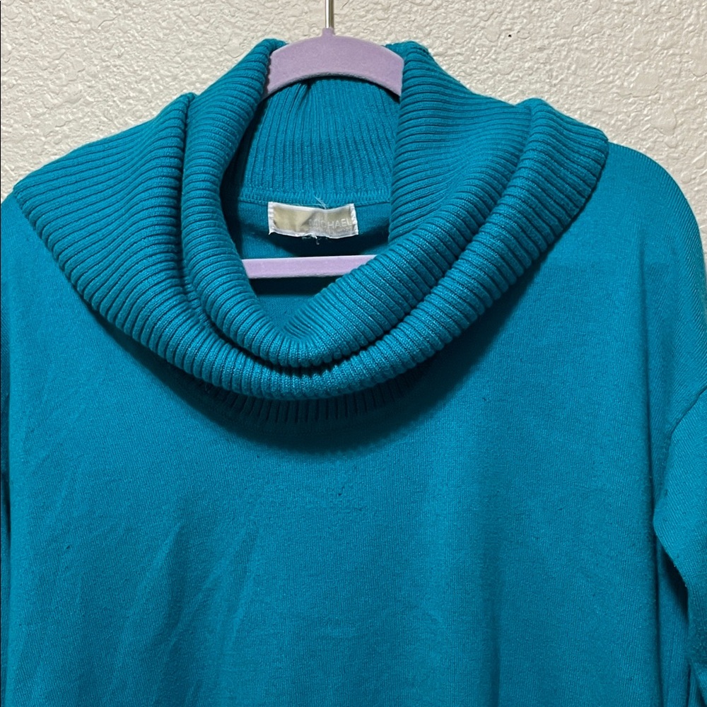 Michael Michael Kors Women's Teal Turtleneck Sweater. 
Very Good Condition.